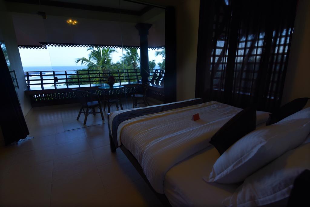 Kovalam Beach Hotel Luaran gambar