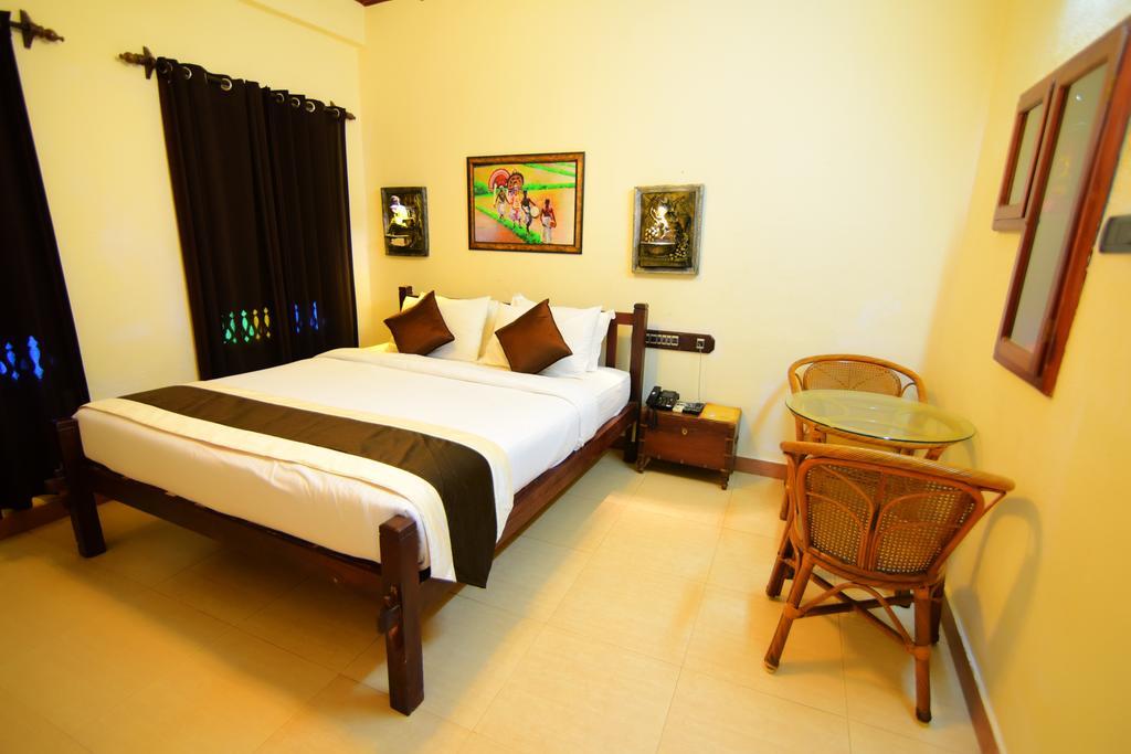 Kovalam Beach Hotel Luaran gambar
