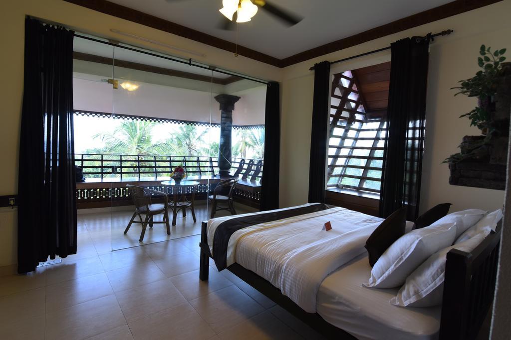 Kovalam Beach Hotel Luaran gambar