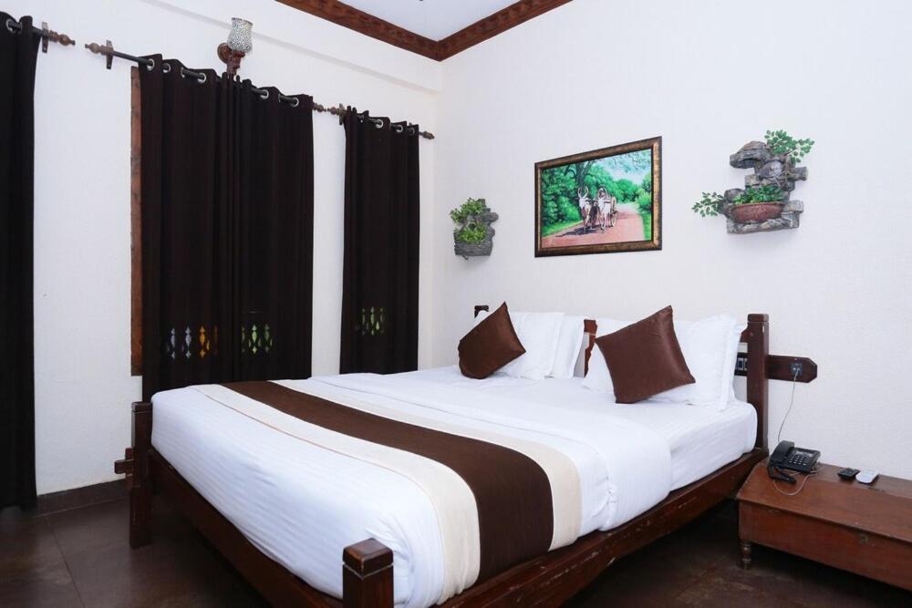 Kovalam Beach Hotel Luaran gambar