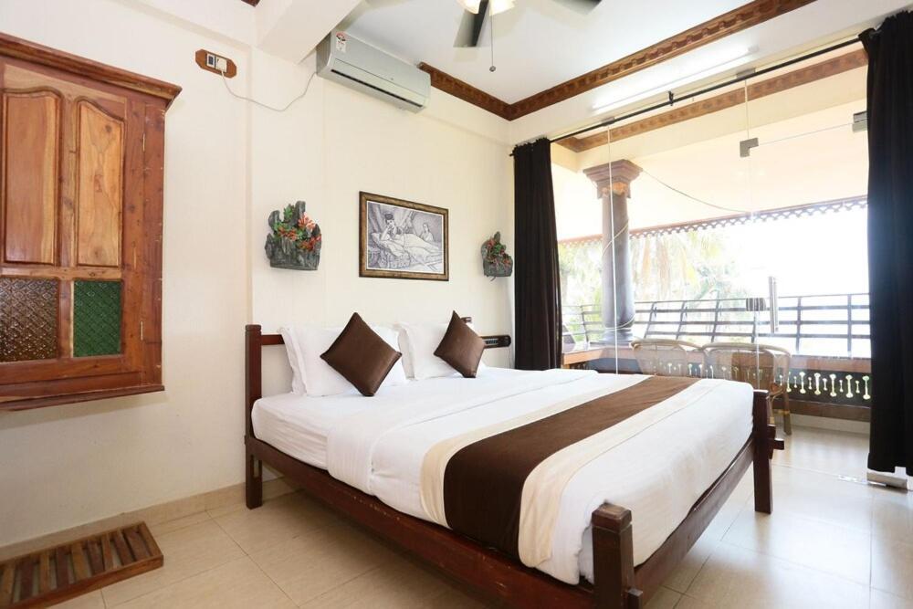 Kovalam Beach Hotel Luaran gambar
